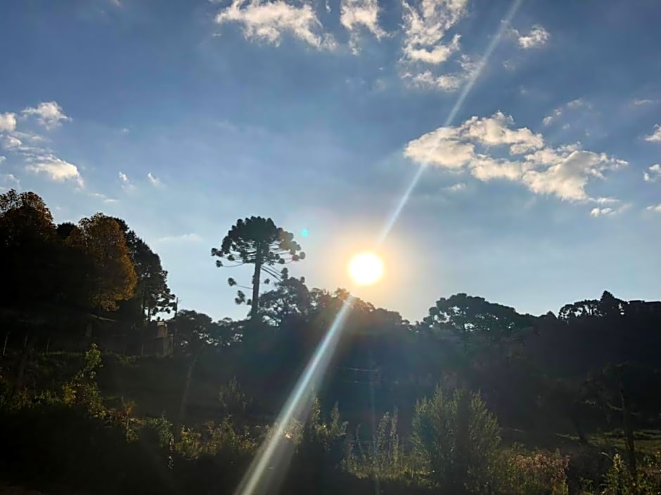 CHALÉ TANAJURA - MONTE VERDE - Lareira, aconchego e WiFi