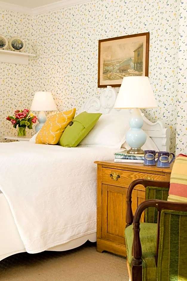 Dockside Guest Quarters