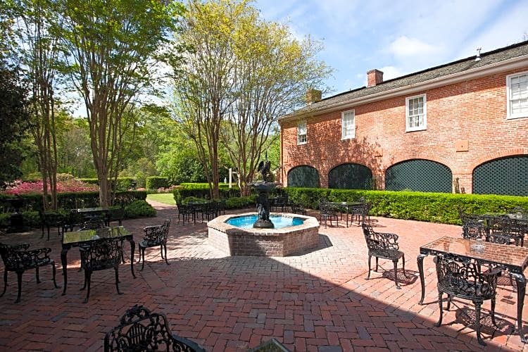 Monmouth Historic Inn