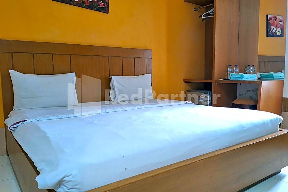 Nirvana Inn seturan Mitra RedDoorz