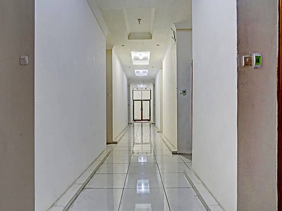 RedDoorz near Universitas Merdeka Malang 2