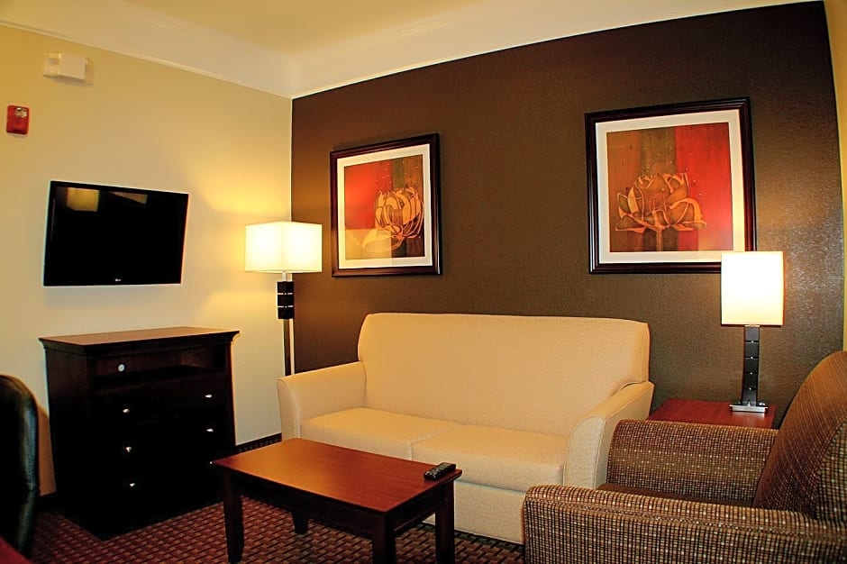 Best Western Plus Easton Inn & Suites