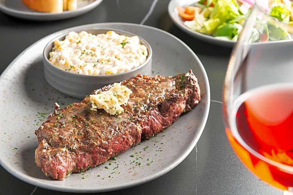 Champions Club and Hotel Houston Westchase