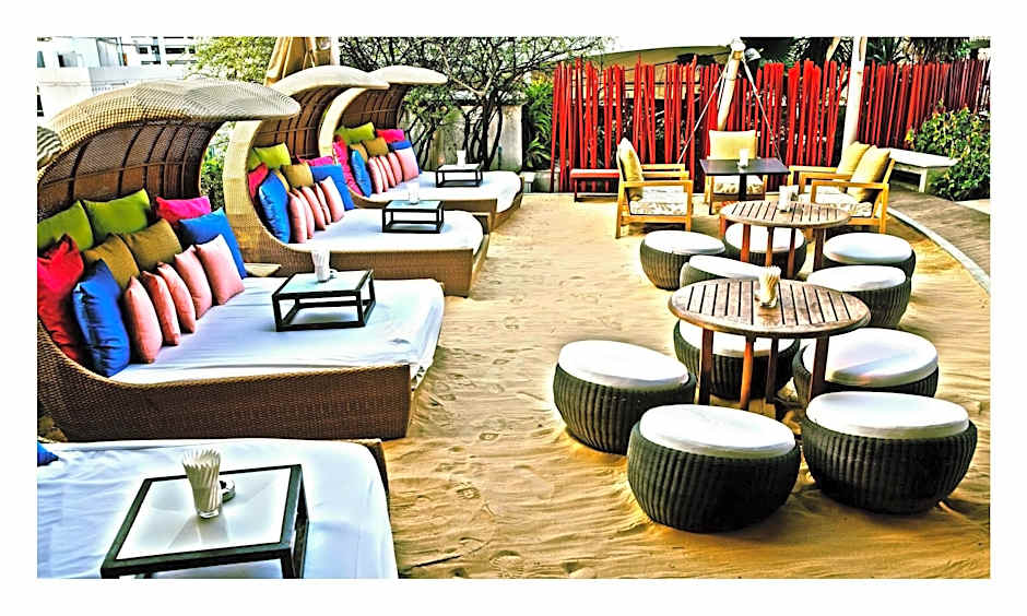 Le Fenix Sukhumvit (SHA Extra Plus)