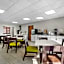 Red Roof Inn & Suites Tomah