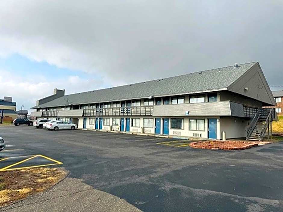 Motel 6-Cedar Rapids, IA