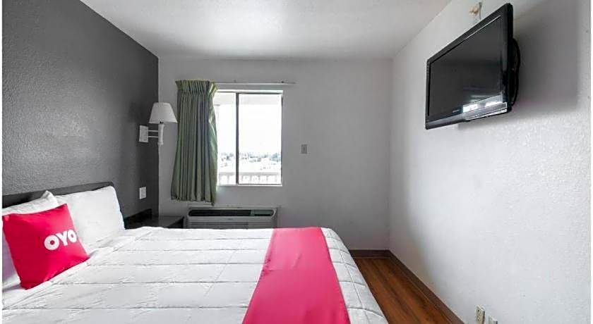 OYO Hotel Irving DFW Airport North