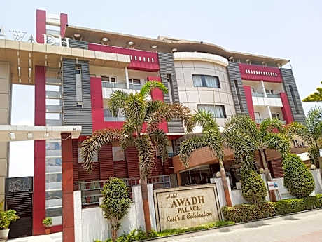 HOTEL AWADH PALACE