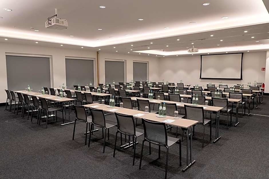 Holiday Inn Munich - Leuchtenbergring By IHG