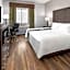 La Quinta Inn & Suites by Wyndham Buffalo Airport