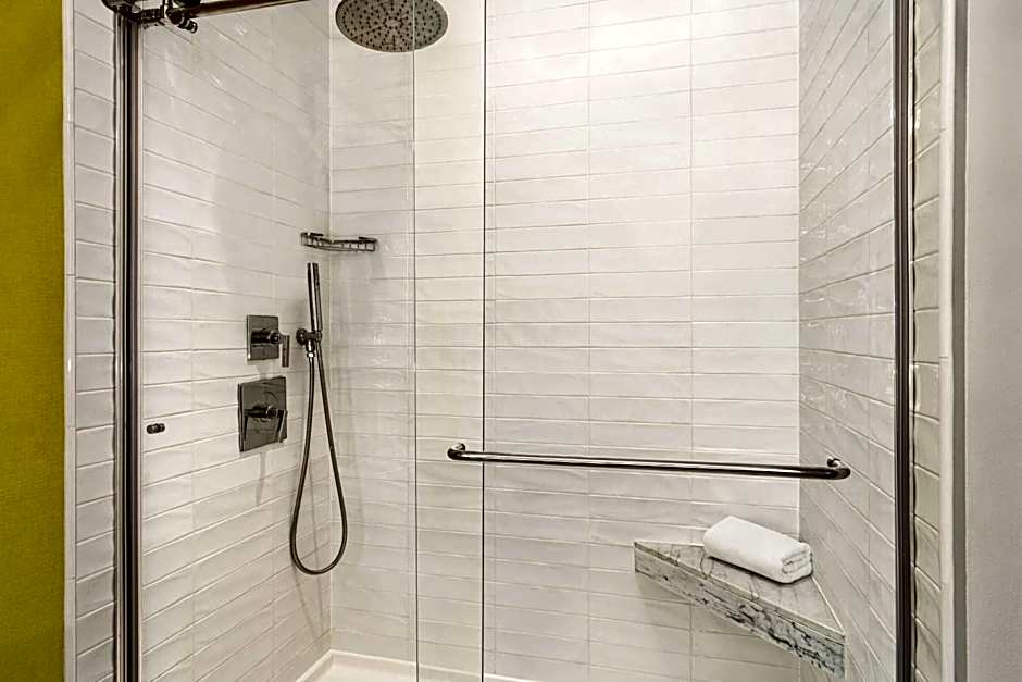 Hilton Motif Seattle