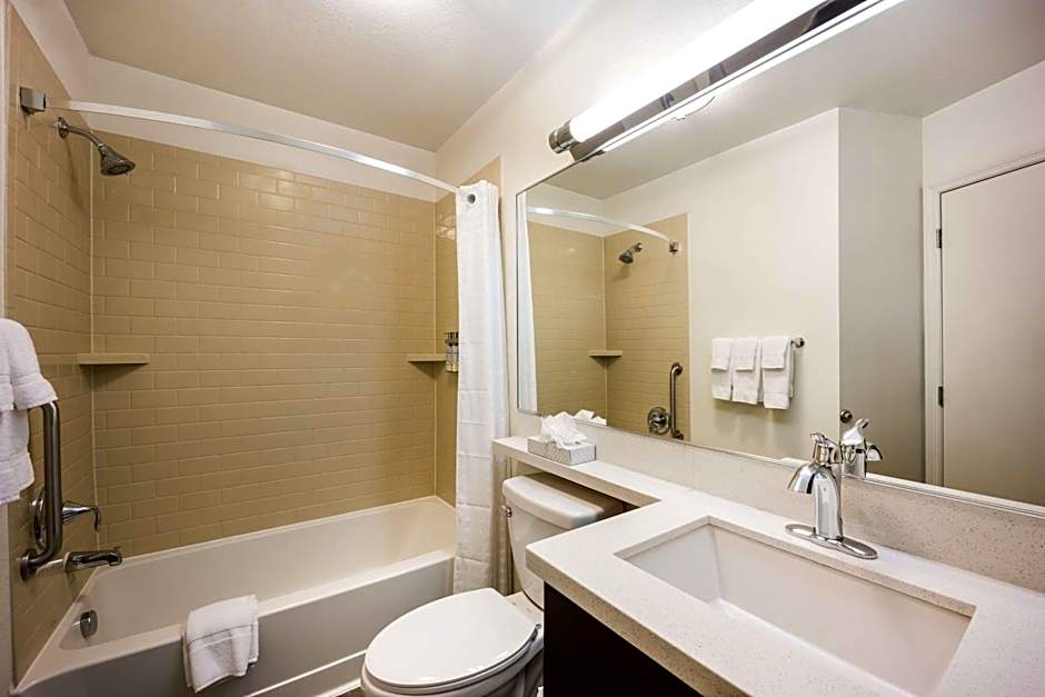 Sonesta Simply Suites Boston Braintree