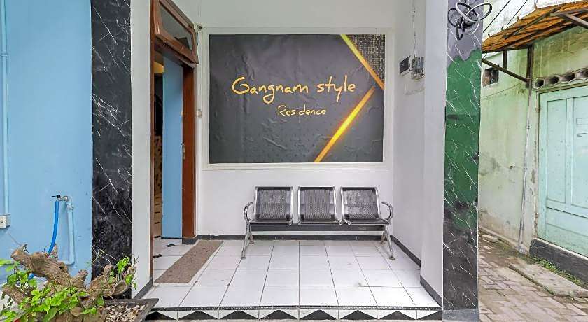 RedDoorz near Mayapada Hospital Surabaya