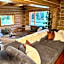 Golden Cabin - Hot Tub - Games Barn - Theatre