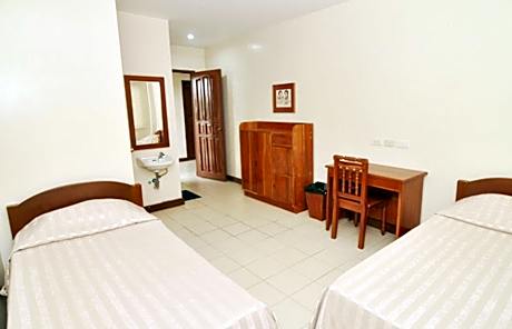 Junior Executive Suite