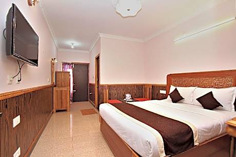 Flagship 75947 Hotel Rainforest Thalayathimund