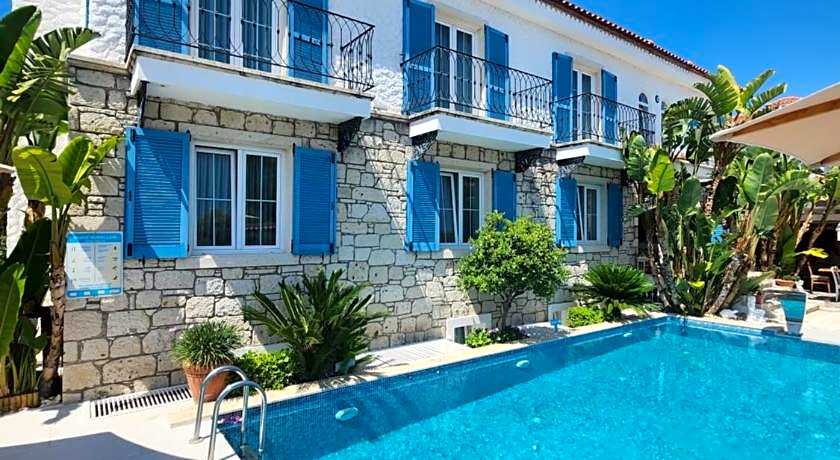 Tarcin Alacati Otel