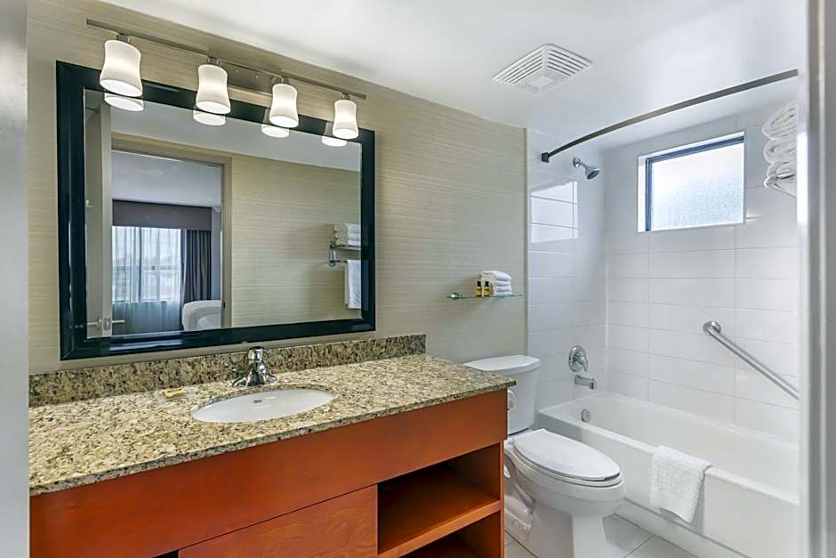 Best Western Plus Rose City Suites