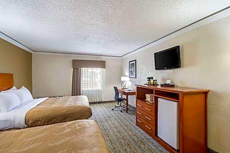 2 QUEEN BEDS NONSMOKING