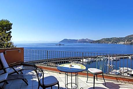 Superior Family Room