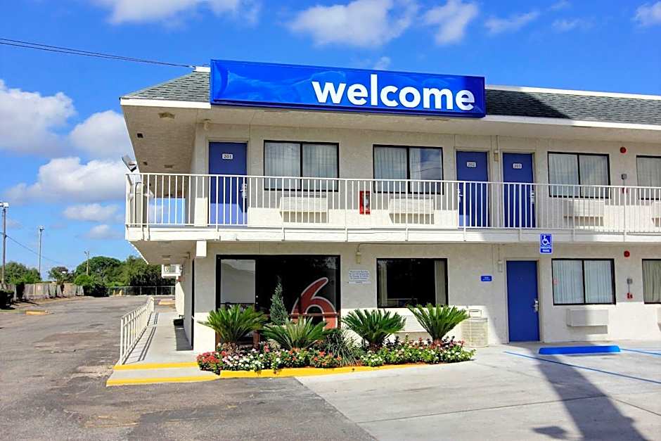 Motel 6-Kingsville, TX