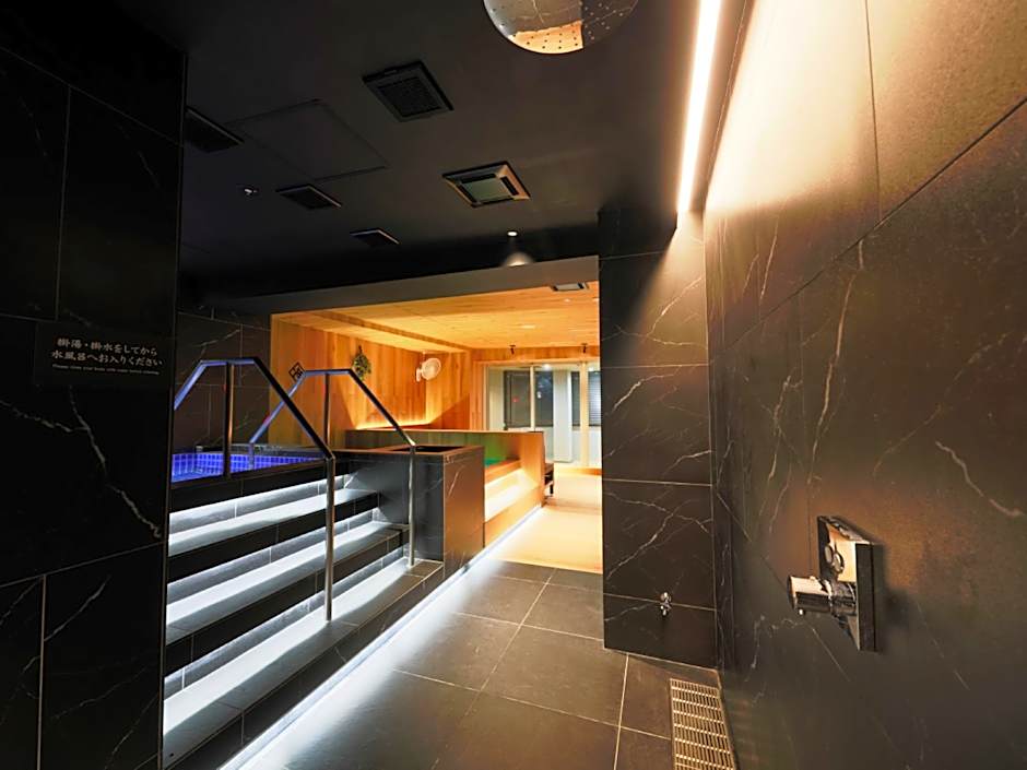 Rembrandt Cabin and Spa Shimbashi - Men Only