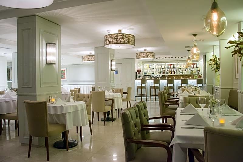 Renata Suites Boutique Hotel