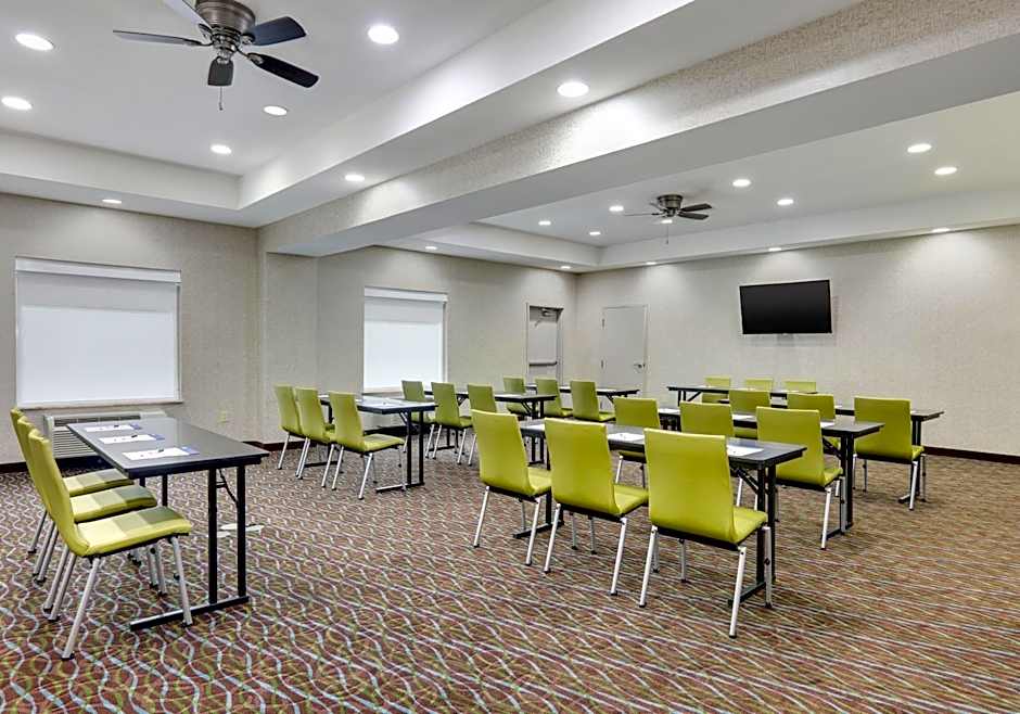 Holiday Inn Express Hotel & Suites Cleburne By IHG