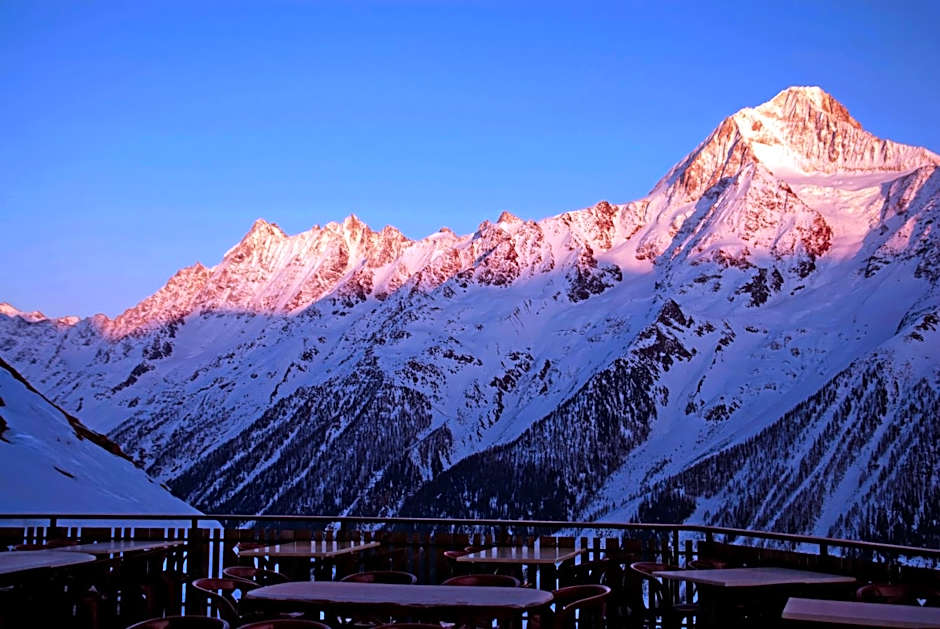 Alpenhotel zur Wildi Lauchernalp