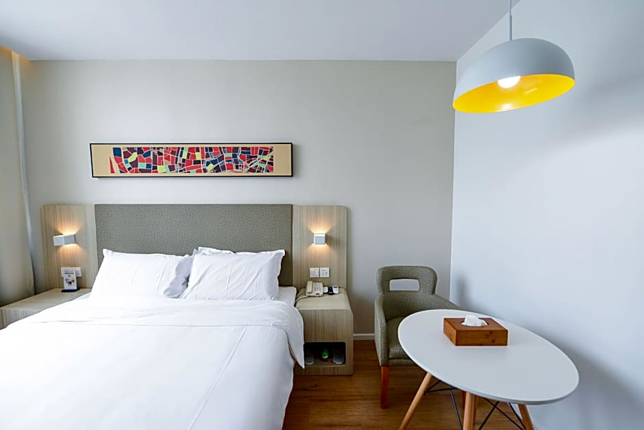 Hanting Hotel Dalian Nanshidao Street