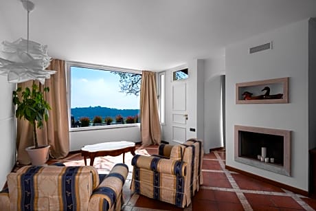 Suite with Lake View and Private Garden