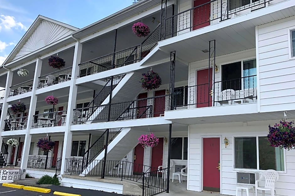 Baymont by Wyndham Lake George