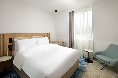 STANDARD QUEEN, Guest room, 1 Queen, City view