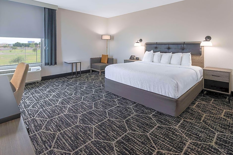 La Quinta Inn & Suites by Wyndham Maricopa - Copper Sky