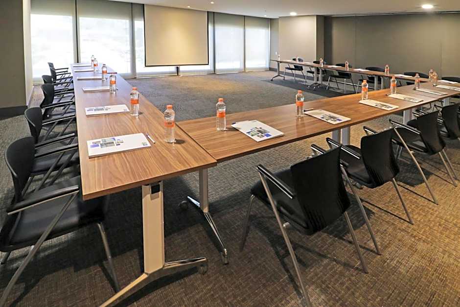 Holiday Inn Express & Suites Monterrey Valle By IHG