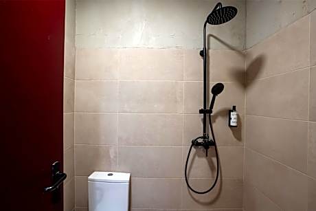 Quadruple Room with Private Bathroom