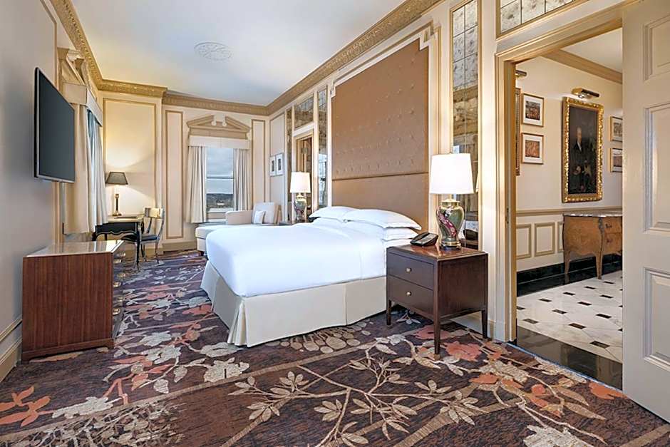 Hilton Milwaukee City Center