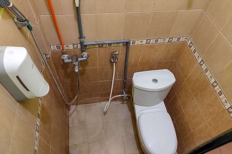 Icha Homestay near Terminal Purabaya Madiun