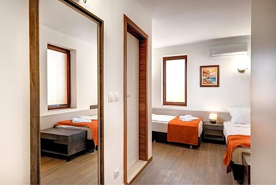 Panorama Blue Family Hotel and Free parking