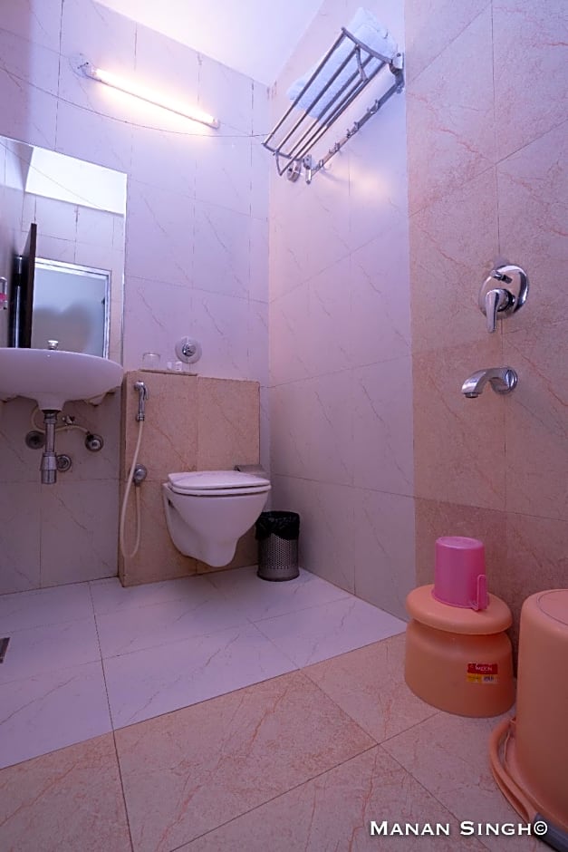 Hotel Samrat, Jabalpur