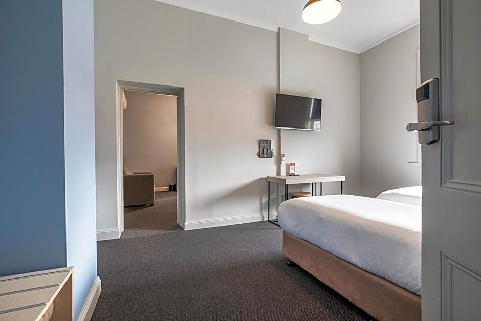 Nightcap at Federal Hotel Mt Gambier