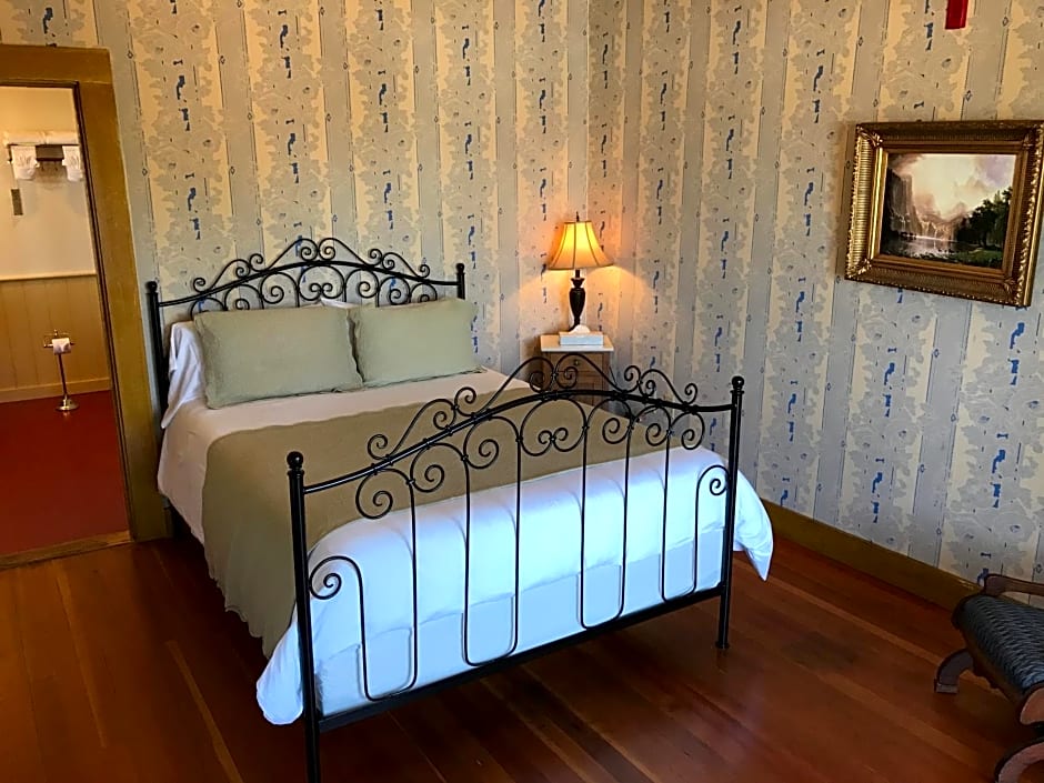 Cosmopolitan Hotel