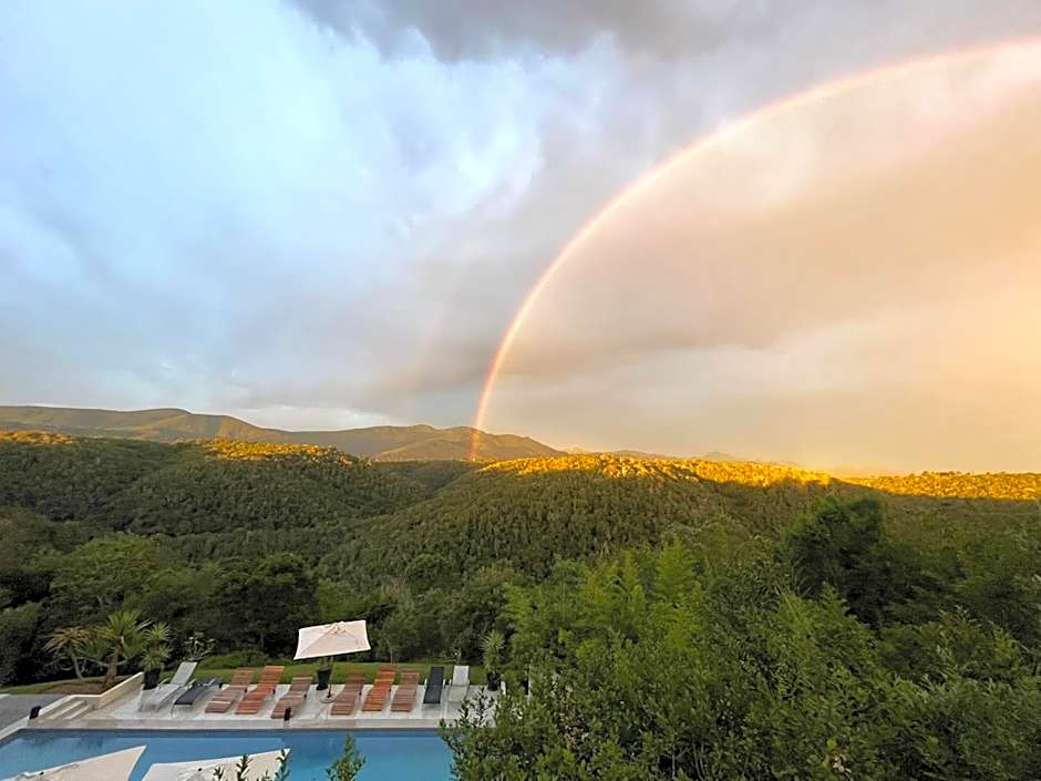 Hog Hollow Country Lodge
