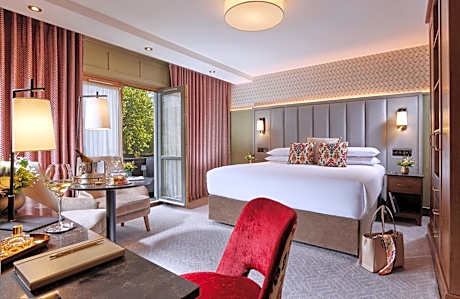 Westport Plaza Hotel, Spa & Leisure