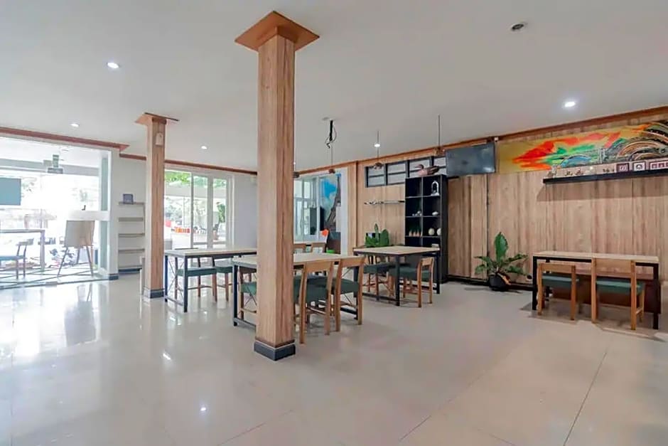 RedDoorz @ Arwiga Hotel near RS Hasan Sadikin Bandung