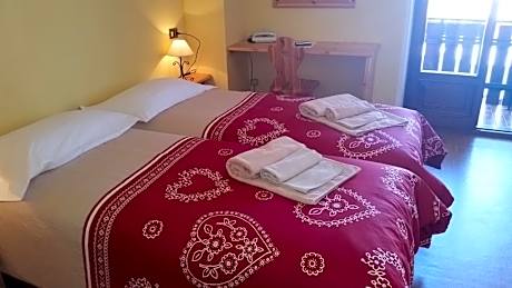 Double or Twin Room with Balcony