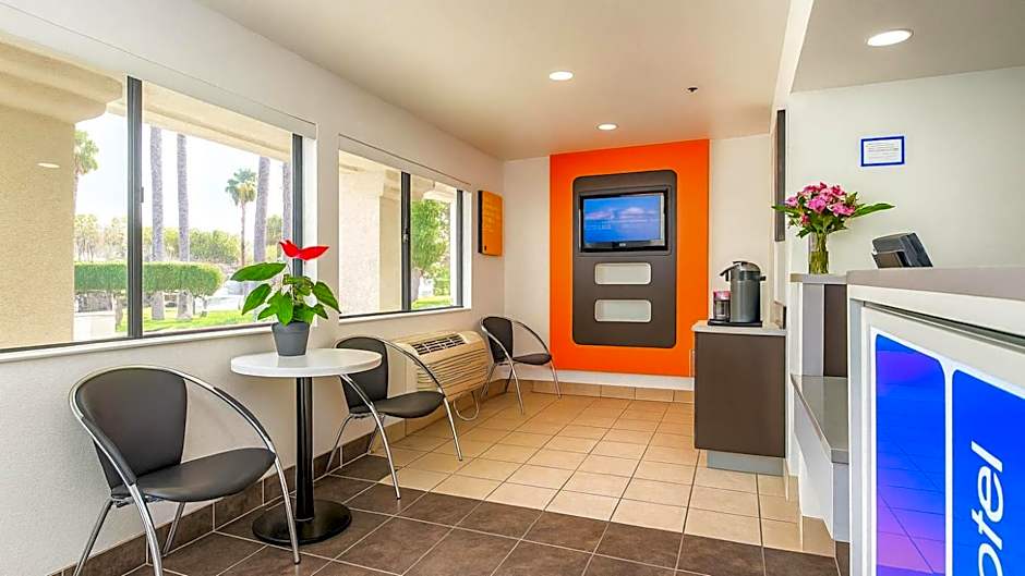 Motel 6-Carlsbad, CA Beach