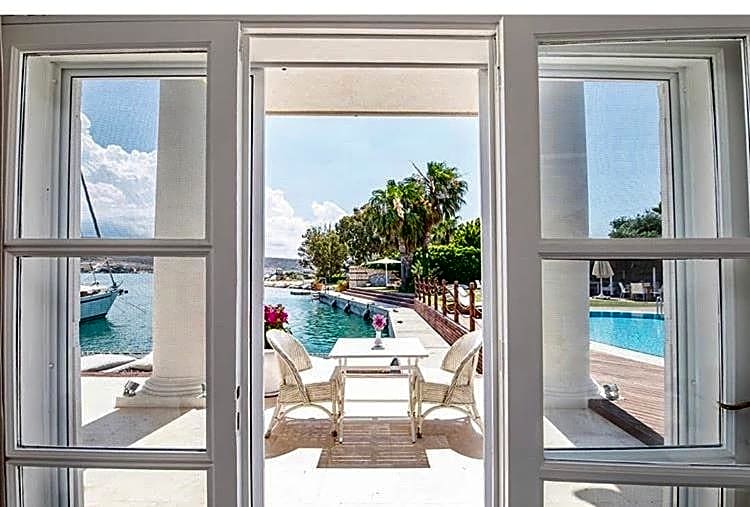 Port Alacati Hotel