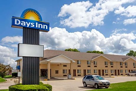 Days Inn by Wyndham Charleston