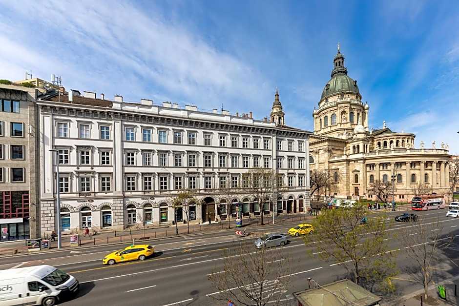 Adagio Hostel Basilica